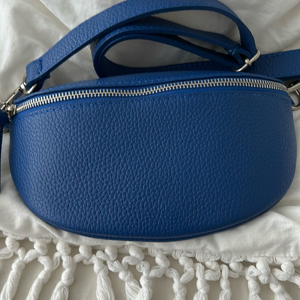 🇮🇹NWT BELT/CROSSBODY BAG🇮🇹